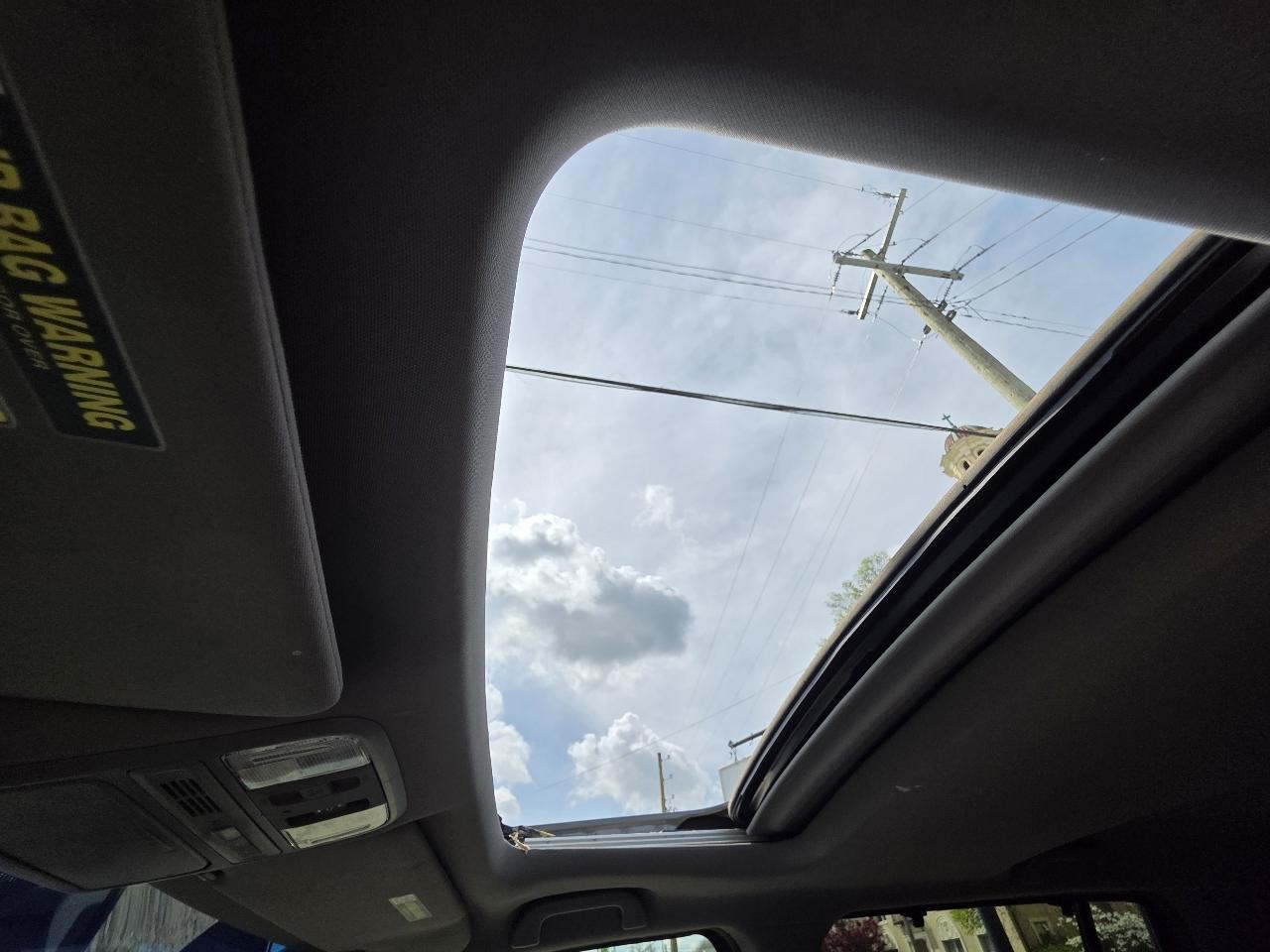 Honda Pilot Touring 2WD 5-Spd AT 2010