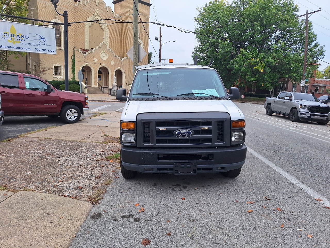 2013 Ford E-150 photo 2
