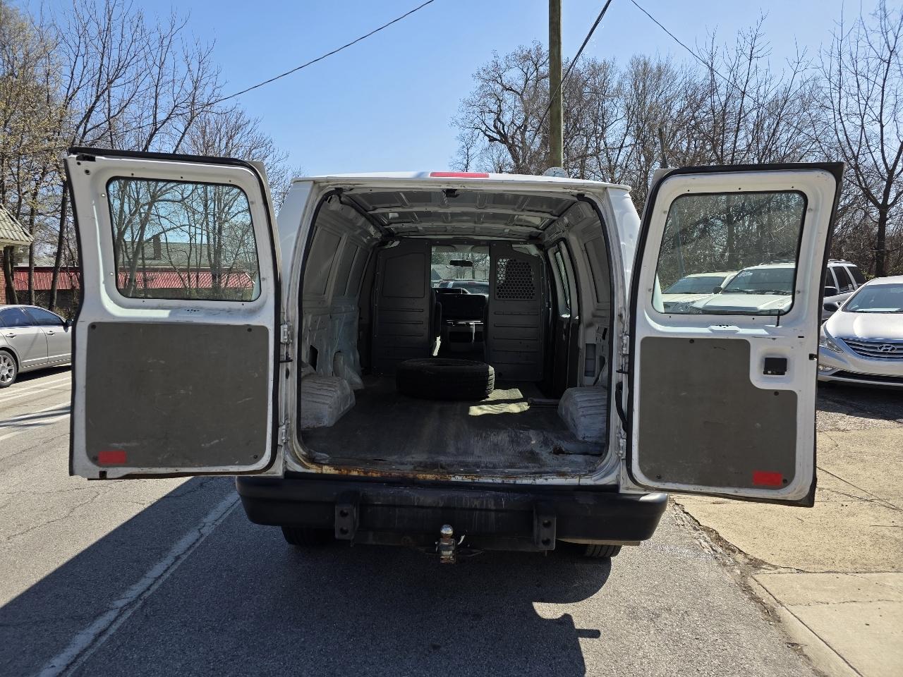 Ford E250 Vans Econoline Cargo Van 2013