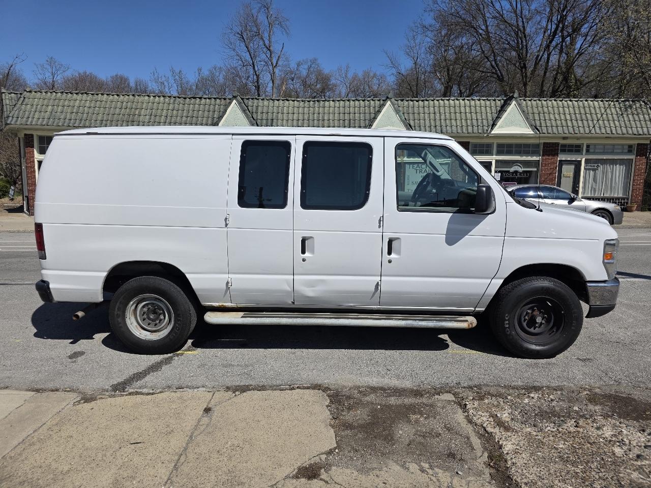 Ford E250 Vans Econoline Cargo Van 2013