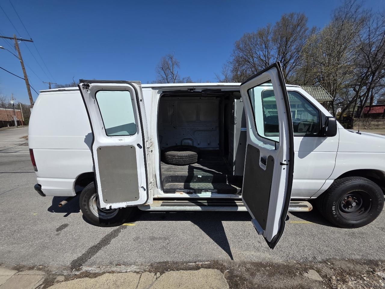 Ford E250 Vans Econoline Cargo Van 2013