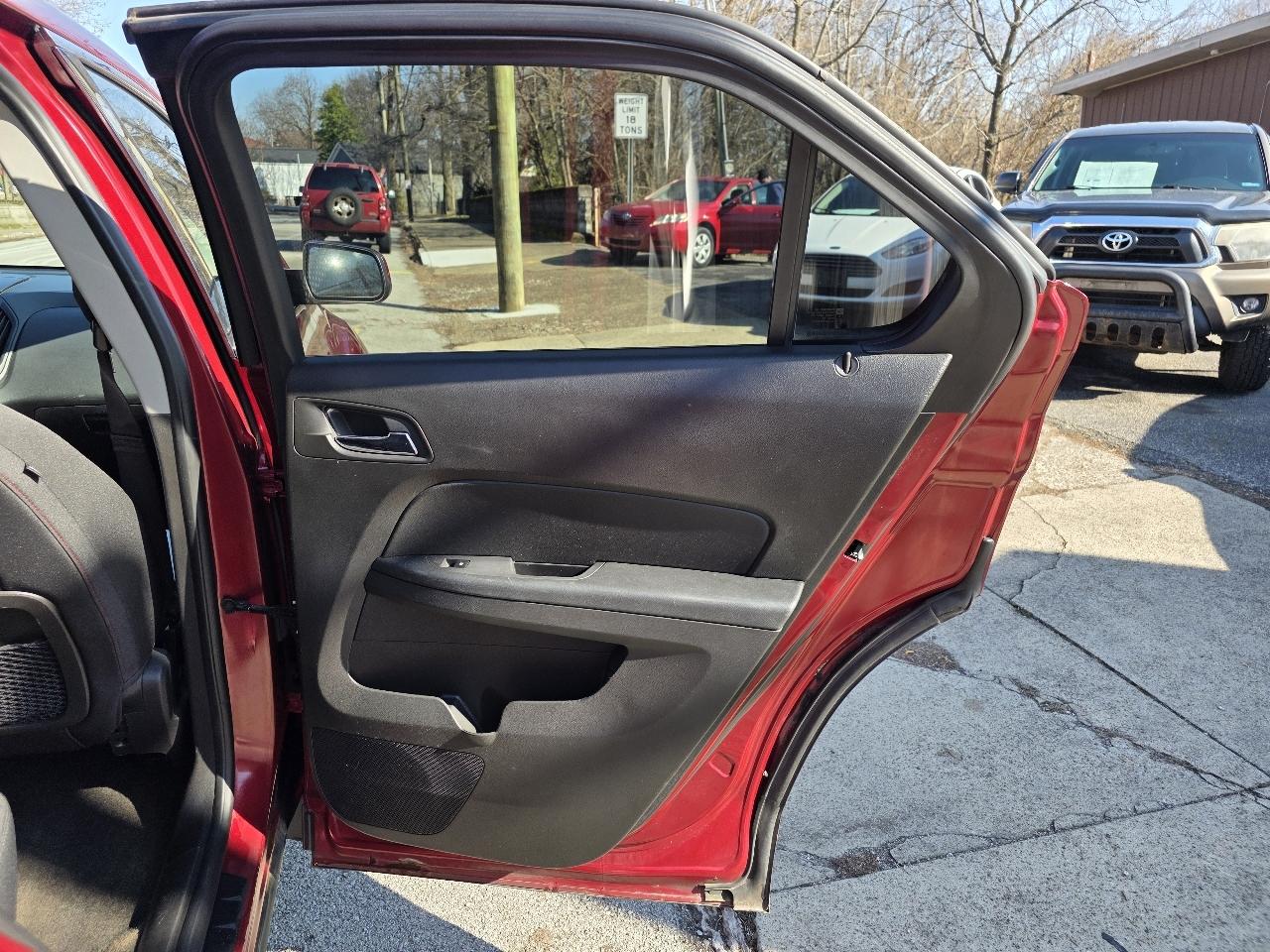 Chevrolet Equinox 1LT 2WD 2011