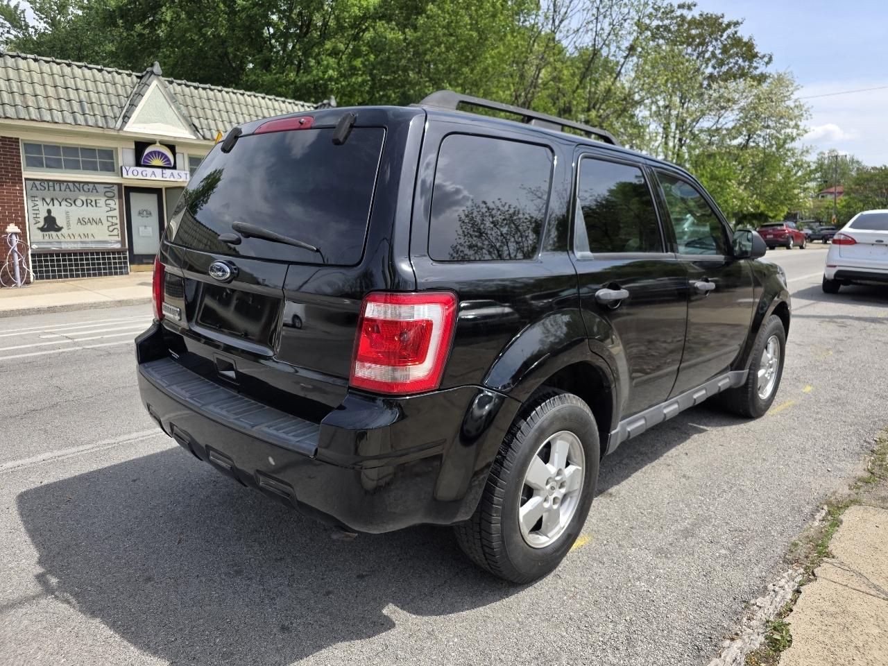 Ford Escape XLT 4WD 2012