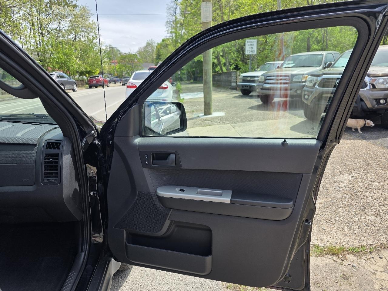 Ford Escape XLT 4WD 2012