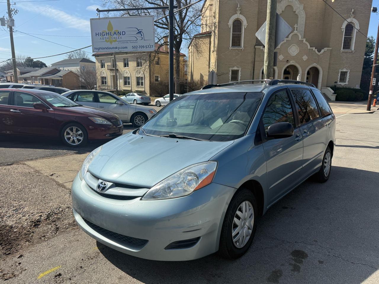 Toyota Sienna LE 7-Passenger 2006