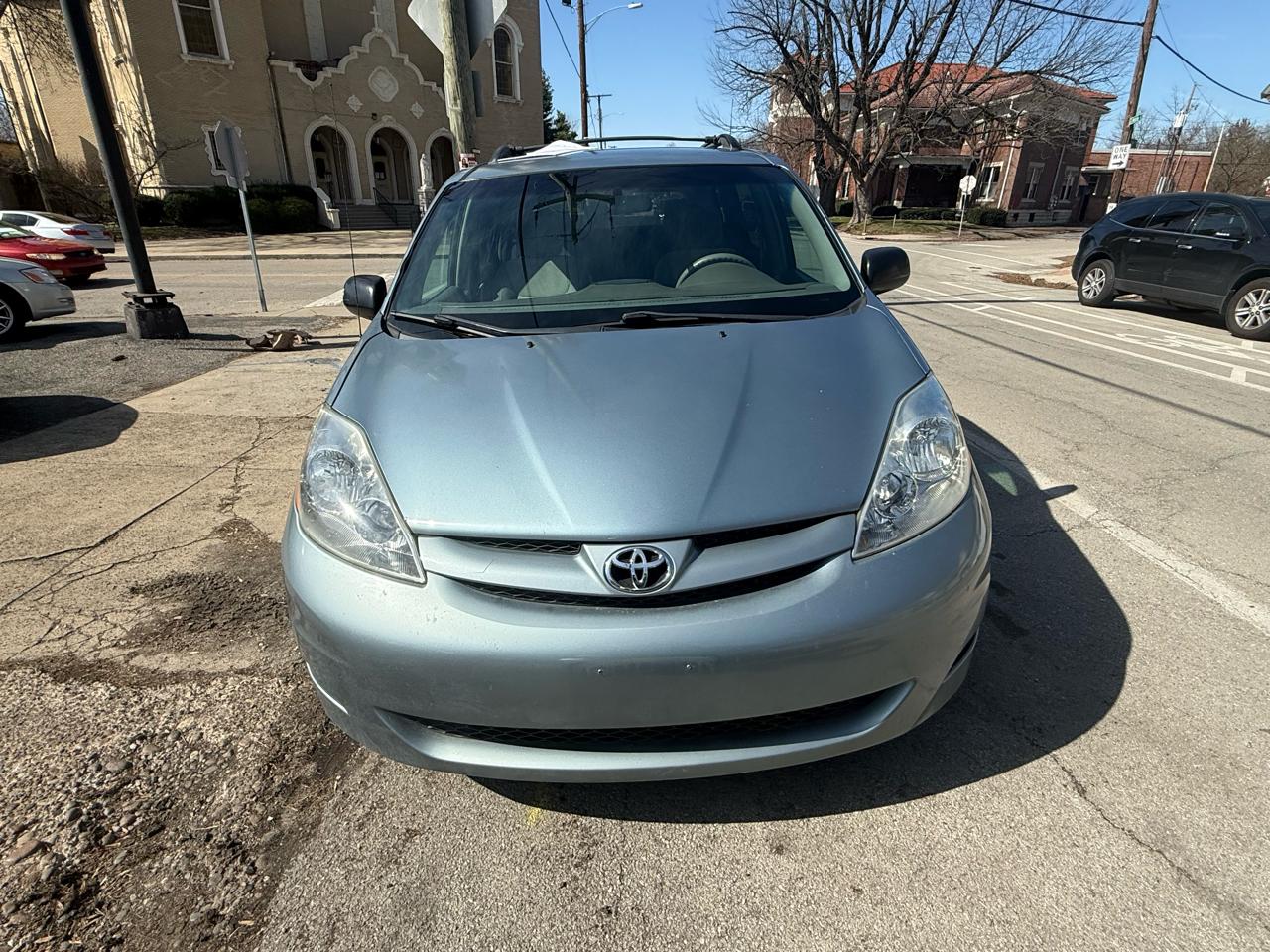 Toyota Sienna LE 7-Passenger 2006