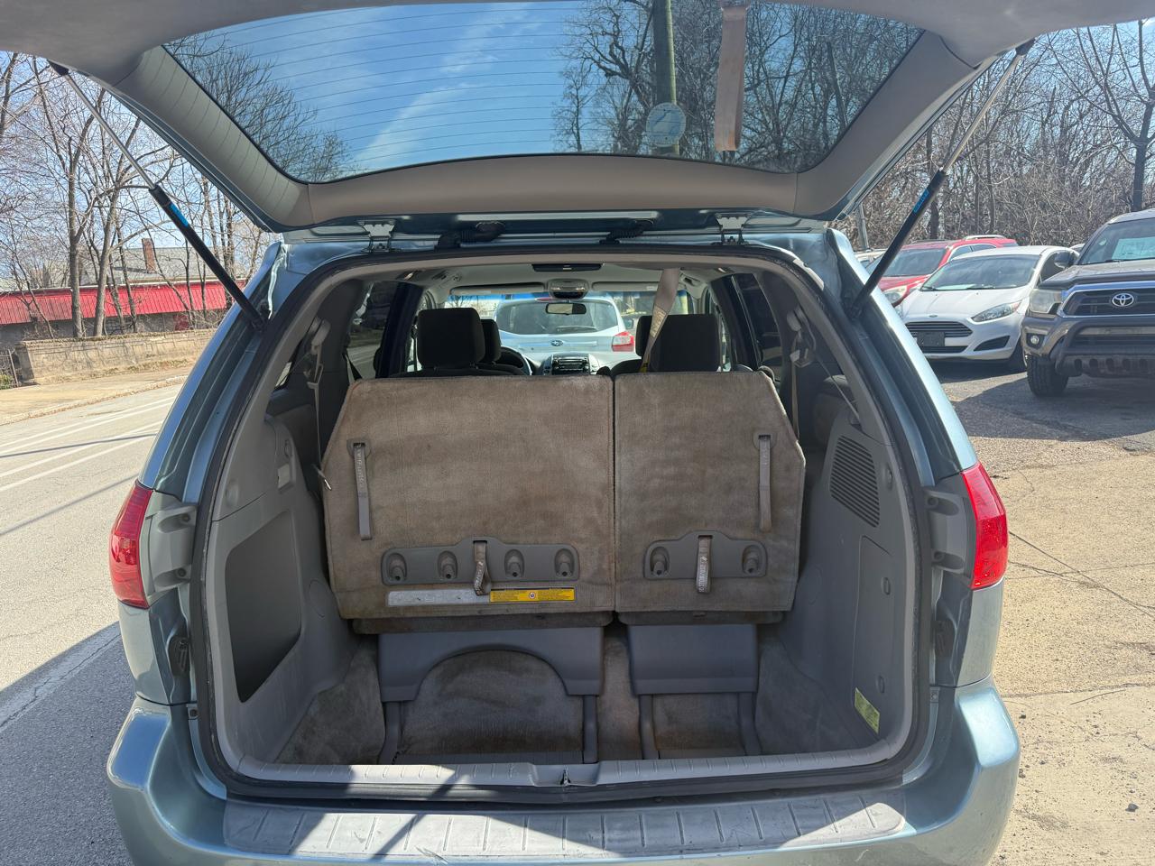 Toyota Sienna LE 7-Passenger 2006