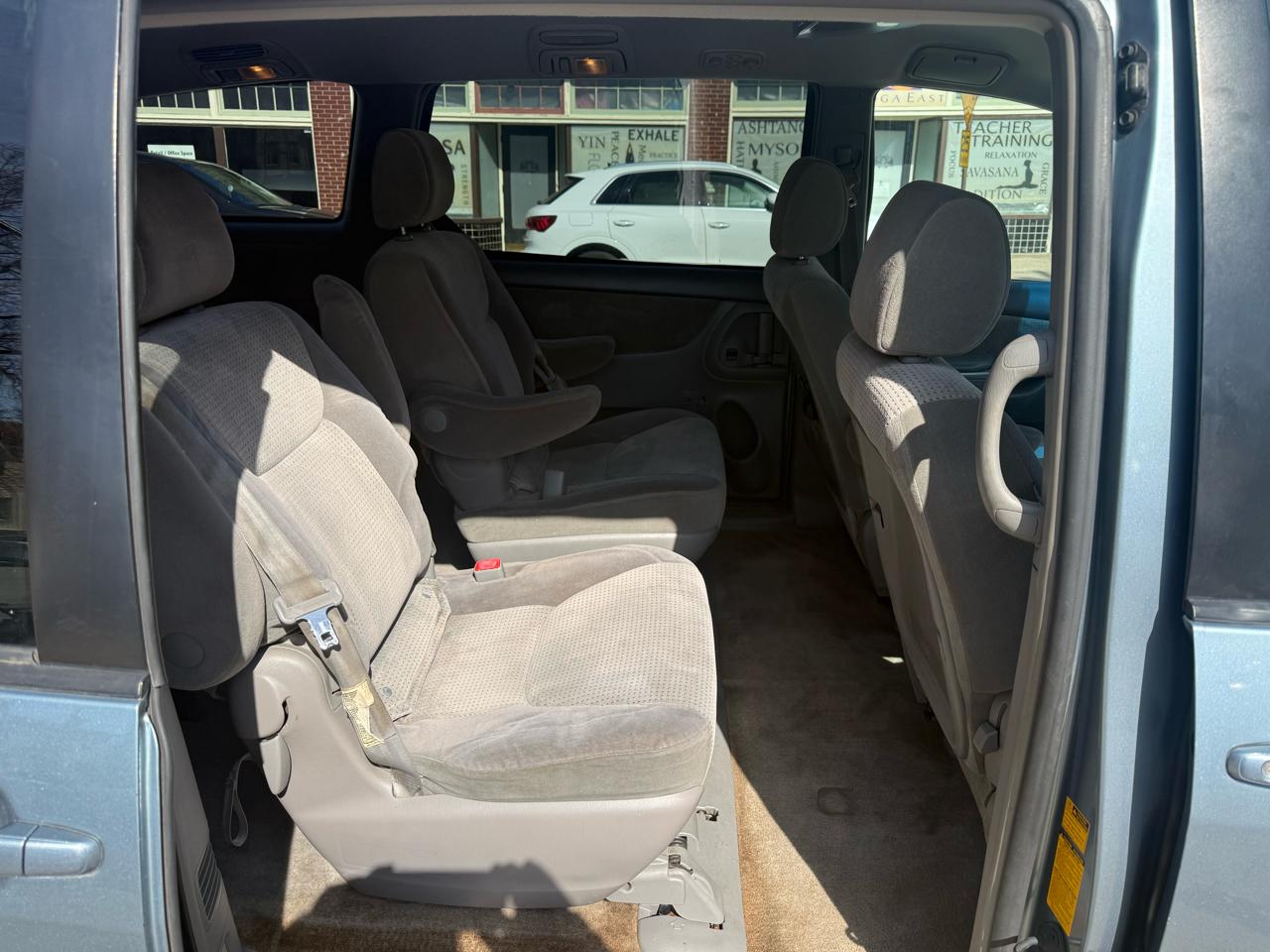 Toyota Sienna LE 7-Passenger 2006