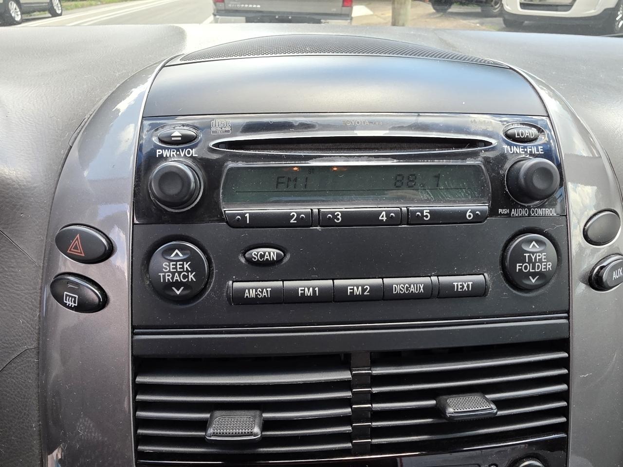 Toyota Sienna LE 7-Passenger 2006