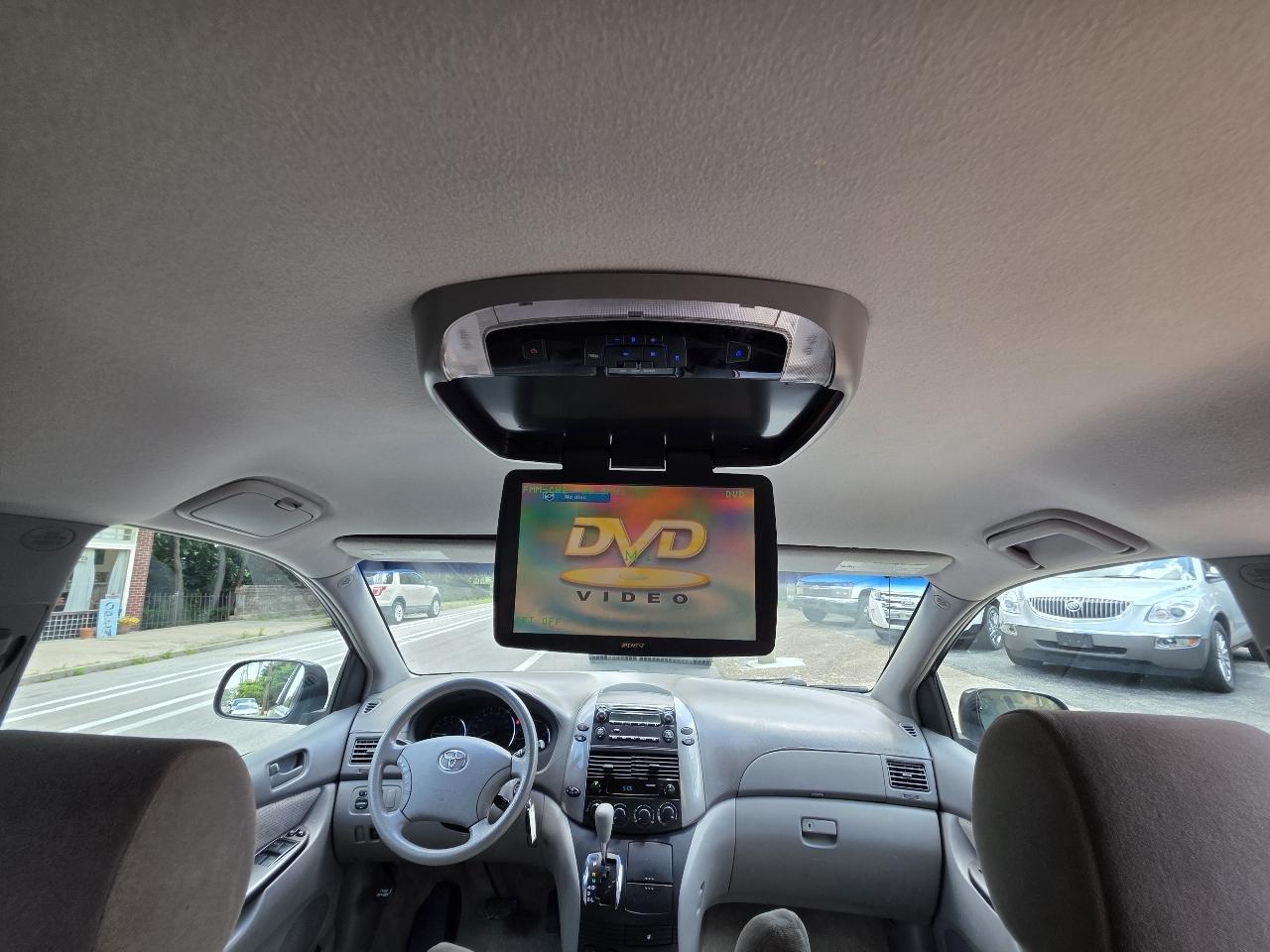 Toyota Sienna LE 7-Passenger 2006