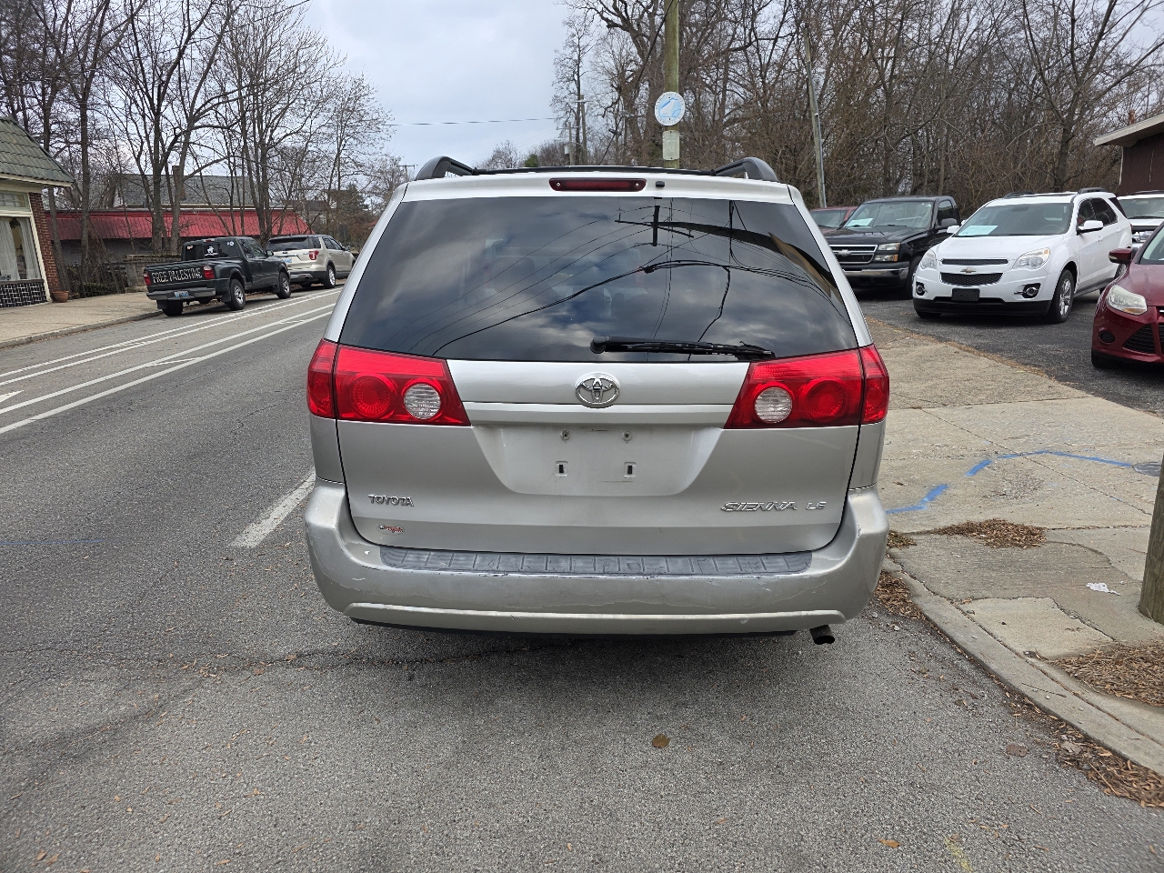 Toyota Sienna LE FWD 8-Passenger Seating 2008
