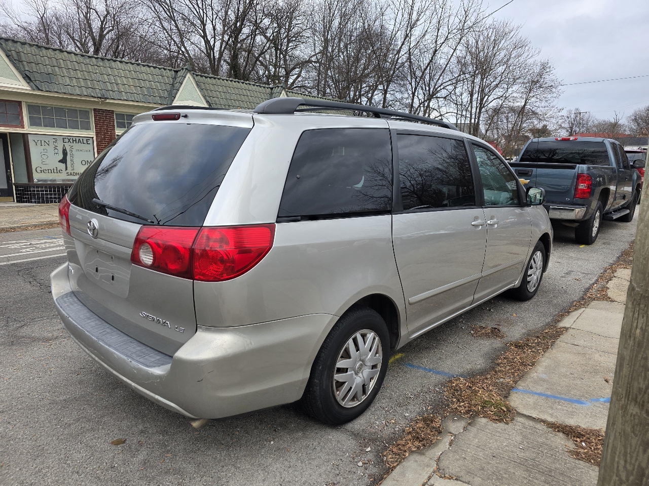 Toyota Sienna LE FWD 8-Passenger Seating 2008