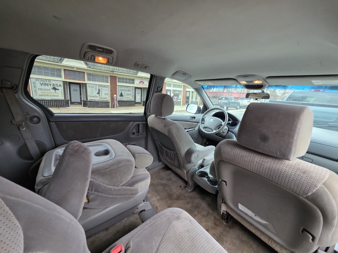 Toyota Sienna LE FWD 8-Passenger Seating 2008