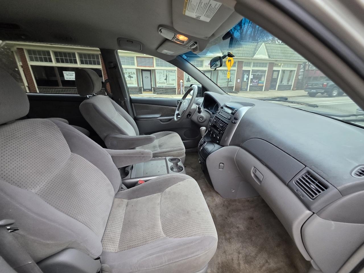 Toyota Sienna LE FWD 8-Passenger Seating 2008