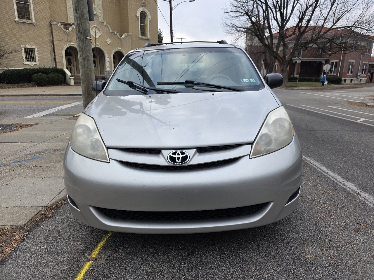 Toyota Sienna LE FWD 8-Passenger Seating 2008
