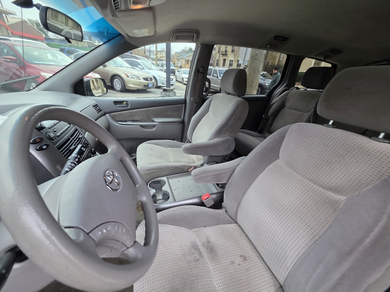 Toyota Sienna LE FWD 8-Passenger Seating 2008