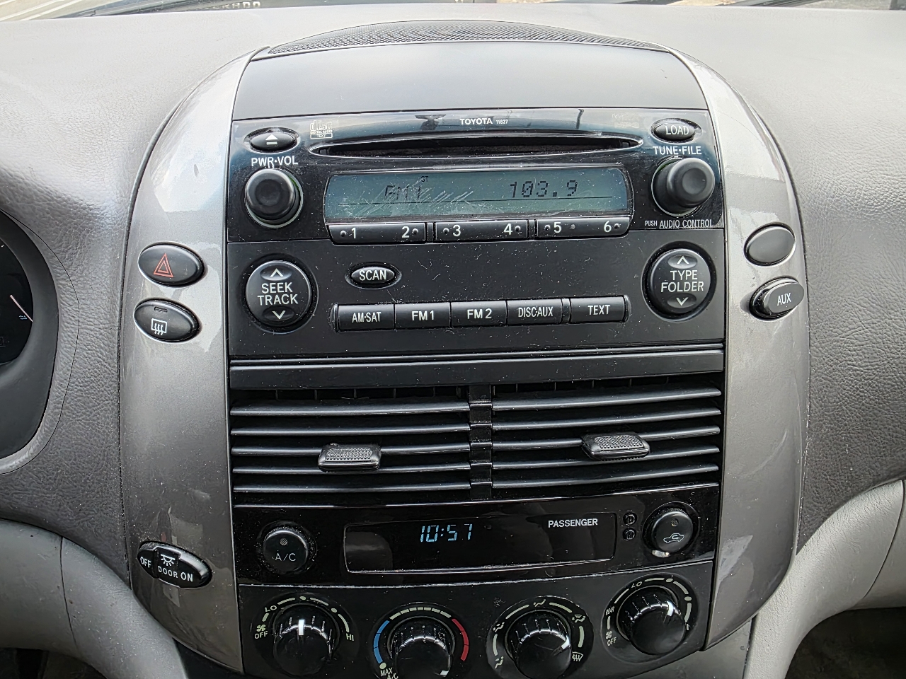 Toyota Sienna LE FWD 8-Passenger Seating 2008