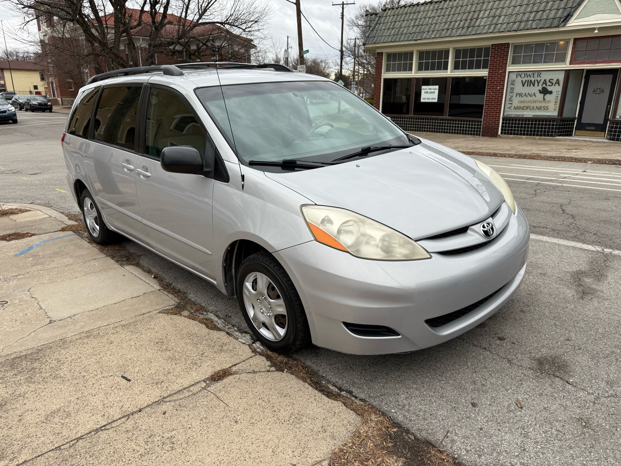 Toyota Sienna LE FWD 8-Passenger Seating 2008