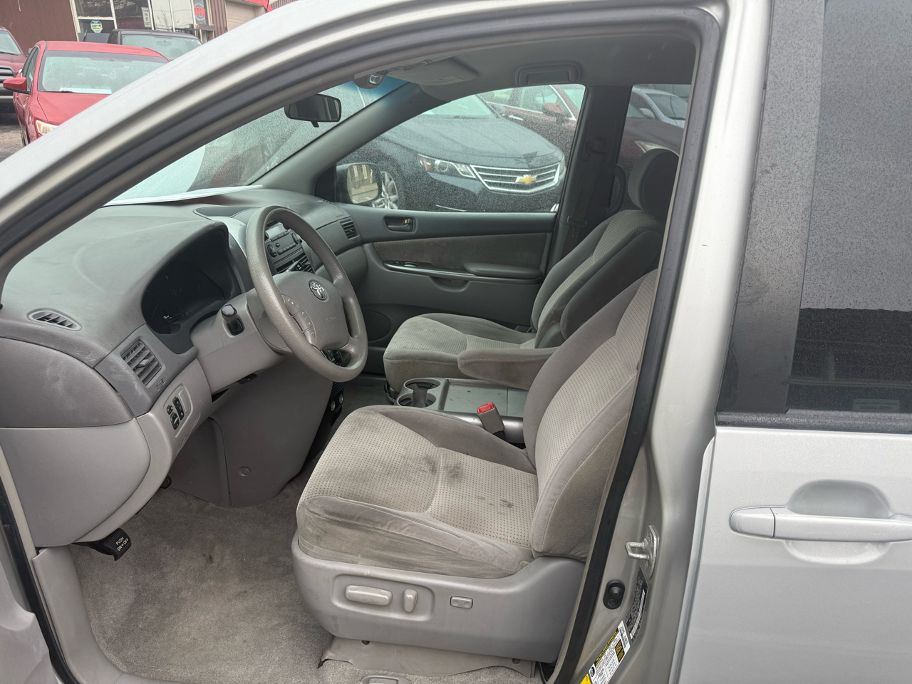 Toyota Sienna LE FWD 8-Passenger Seating 2008