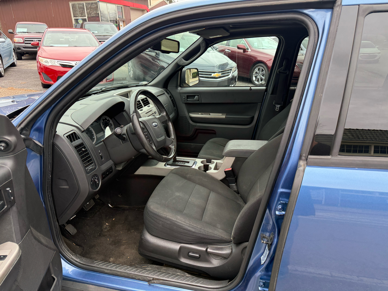 Ford Escape XLT FWD I4 2009