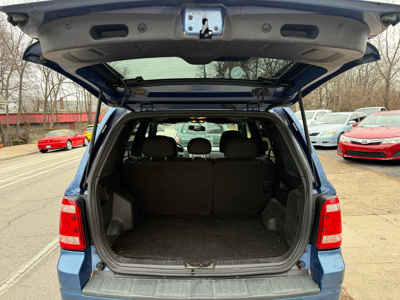 Ford Escape XLT FWD I4 2009