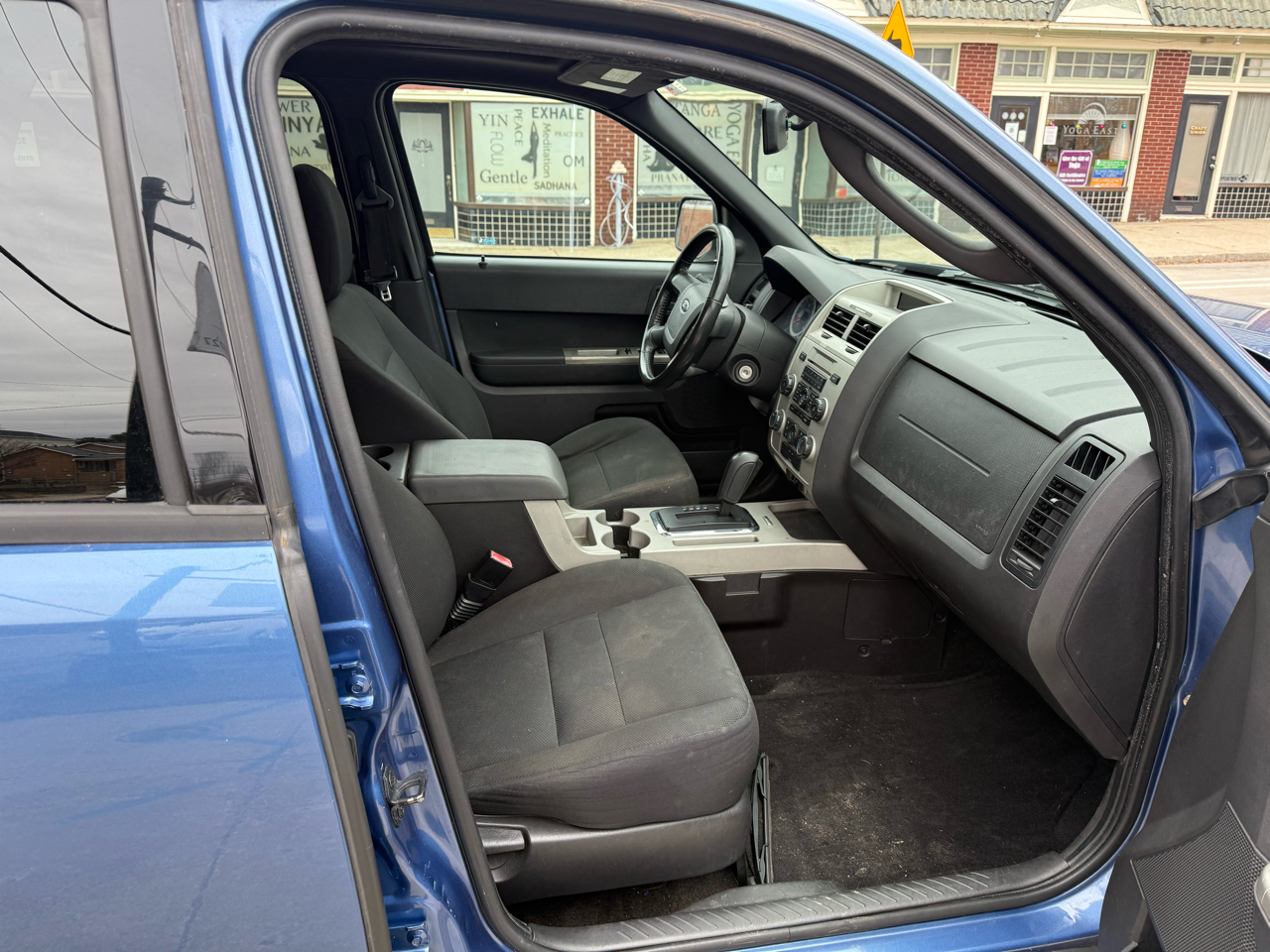 Ford Escape XLT FWD I4 2009