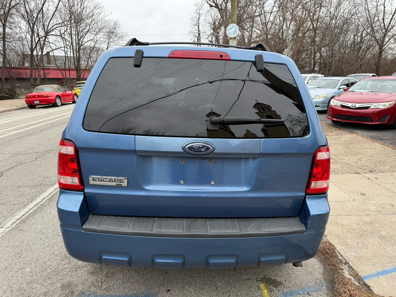 Ford Escape XLT FWD I4 2009