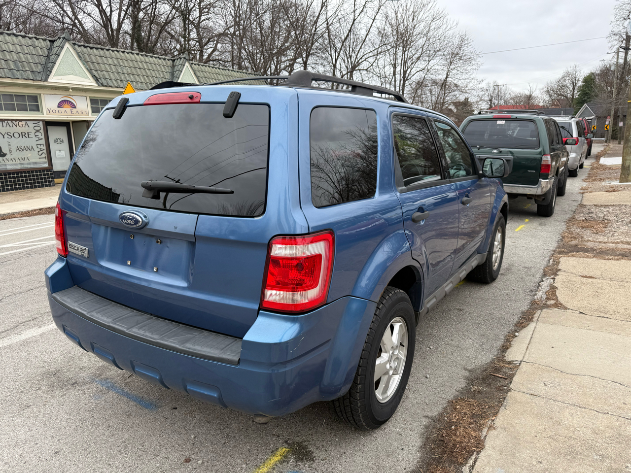Ford Escape XLT FWD I4 2009