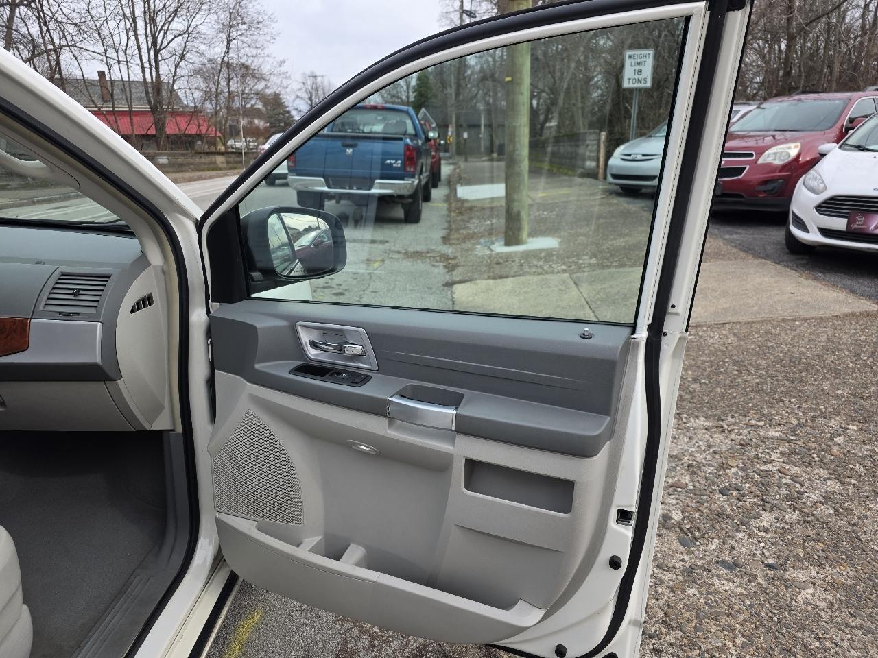 Chrysler Town & Country Touring 2008