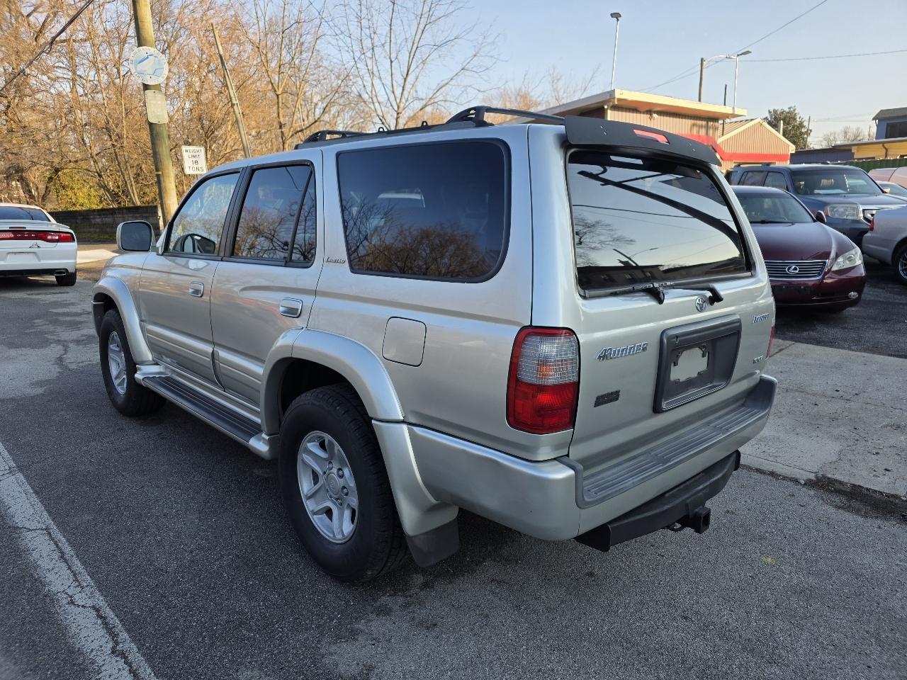 Toyota 4Runner Limited 2WD 2000