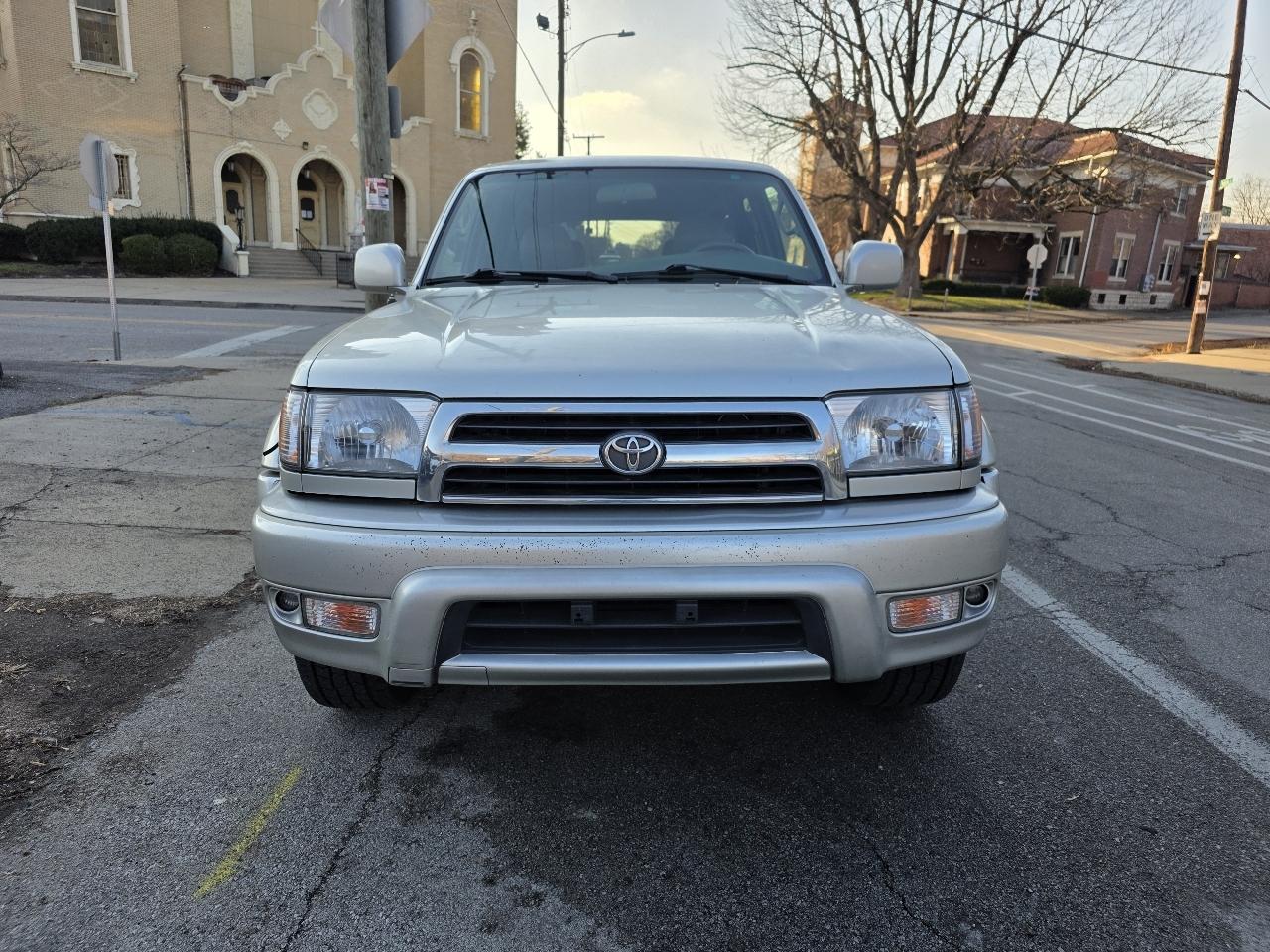 Toyota 4Runner Limited 2WD 2000
