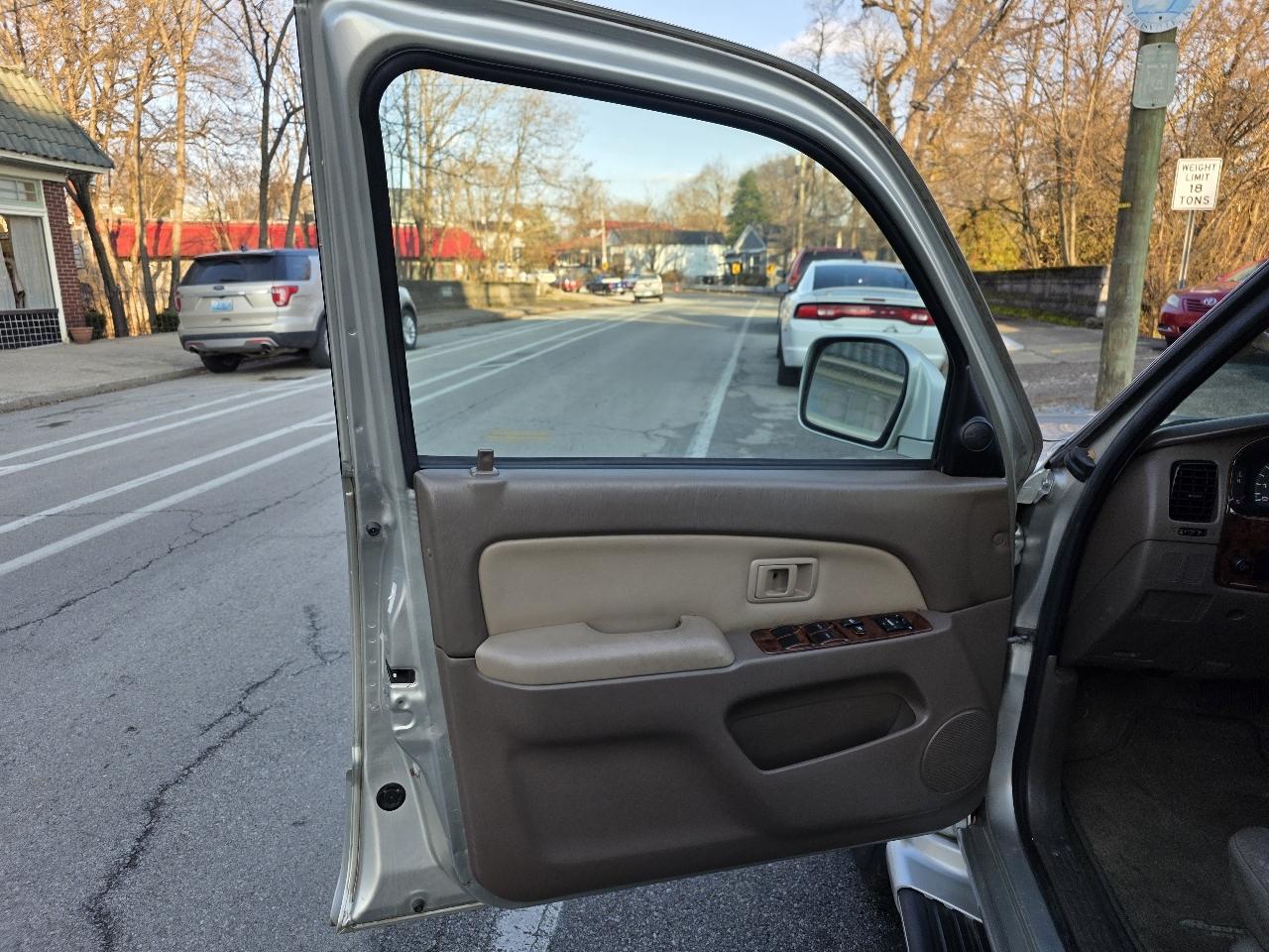 Toyota 4Runner Limited 2WD 2000