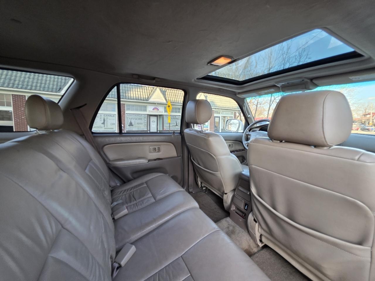 Toyota 4Runner Limited 2WD 2000