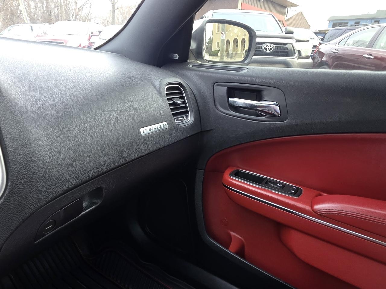 Dodge Charger SXT AWD 2013