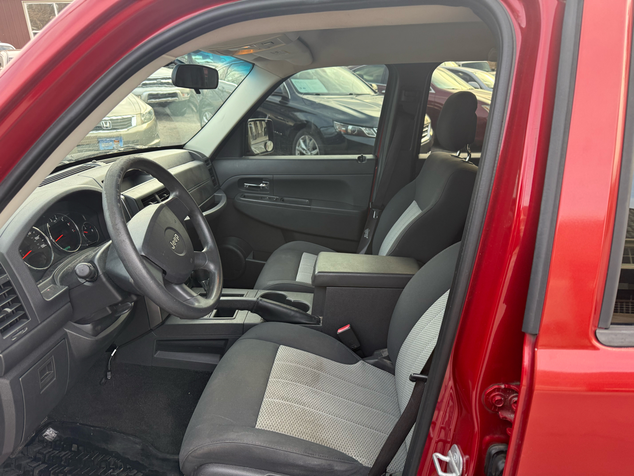 Jeep Liberty Sport 4WD 2010