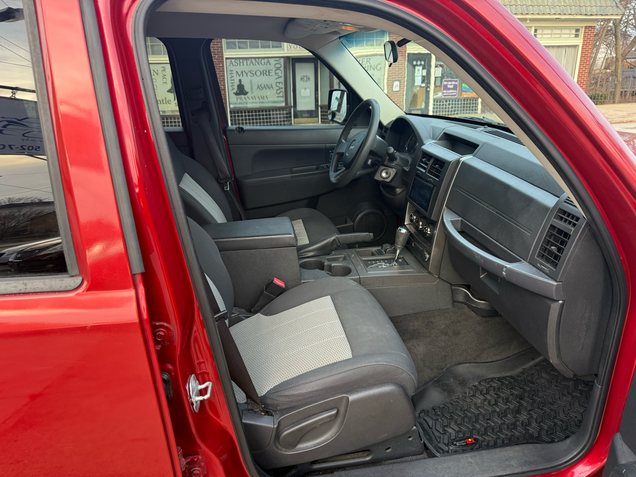 Jeep Liberty Sport 4WD 2010