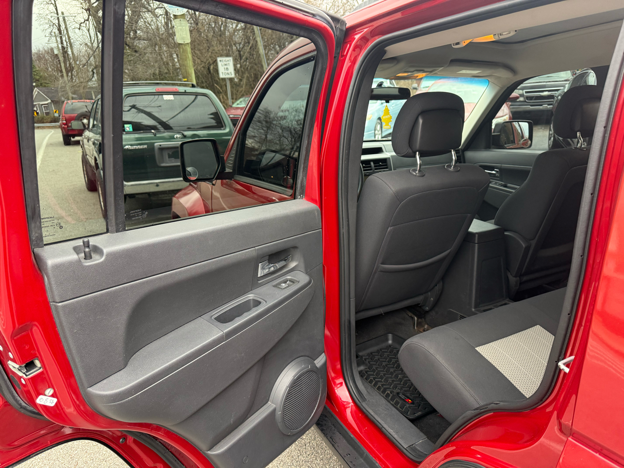 Jeep Liberty Sport 4WD 2010