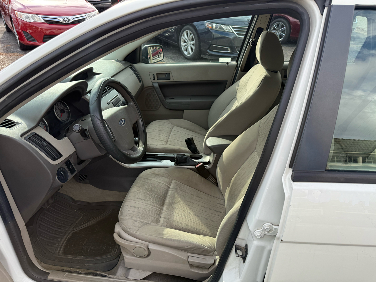 Ford Focus SE Sedan 2009