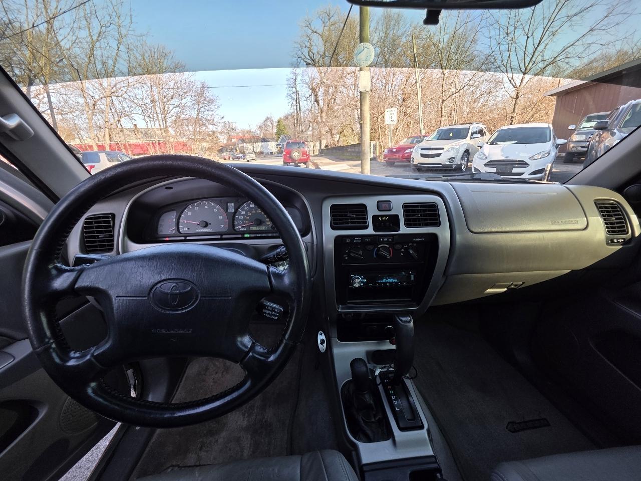 Toyota 4Runner SR5 4WD 2001