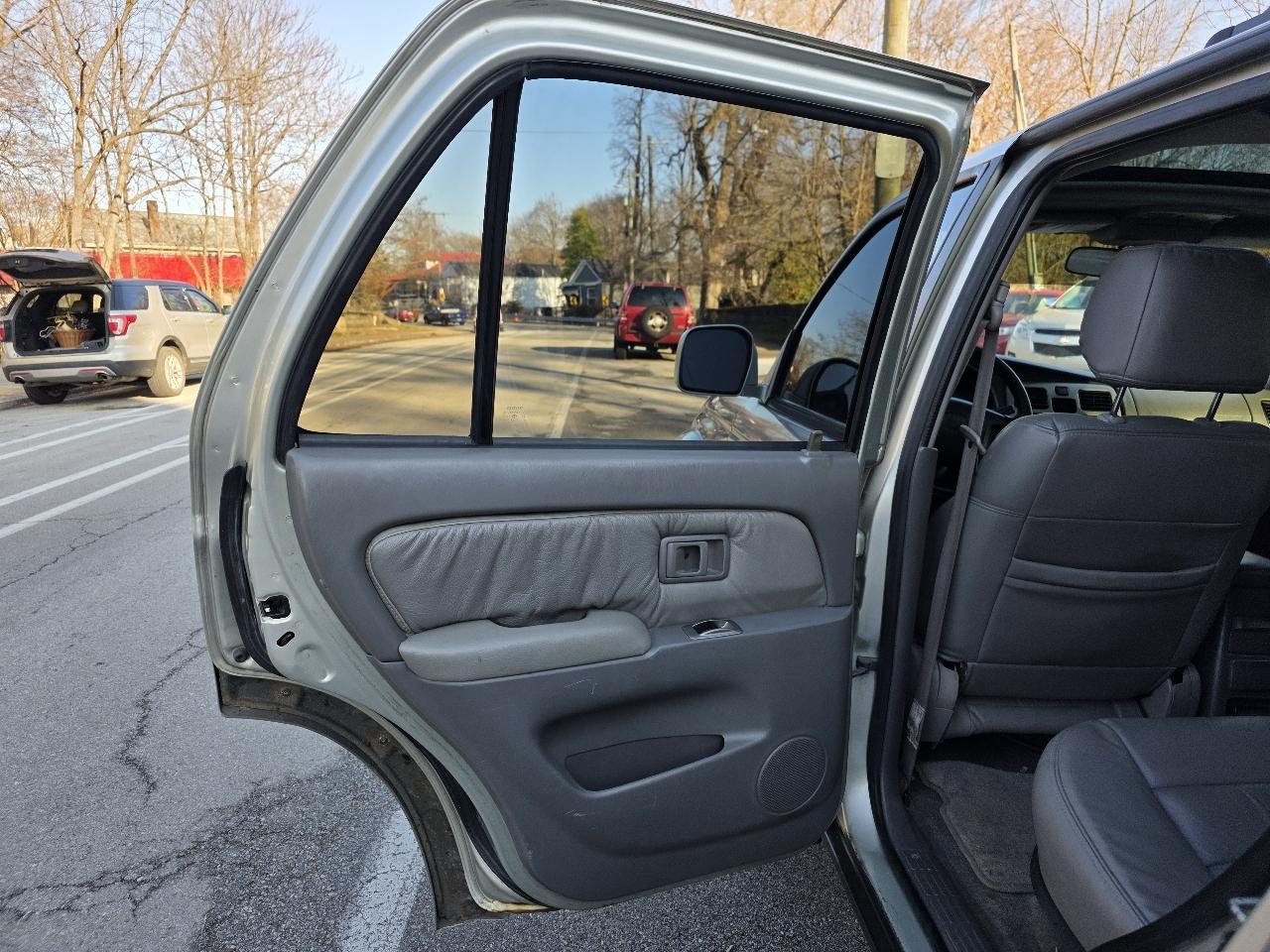 Toyota 4Runner SR5 4WD 2001