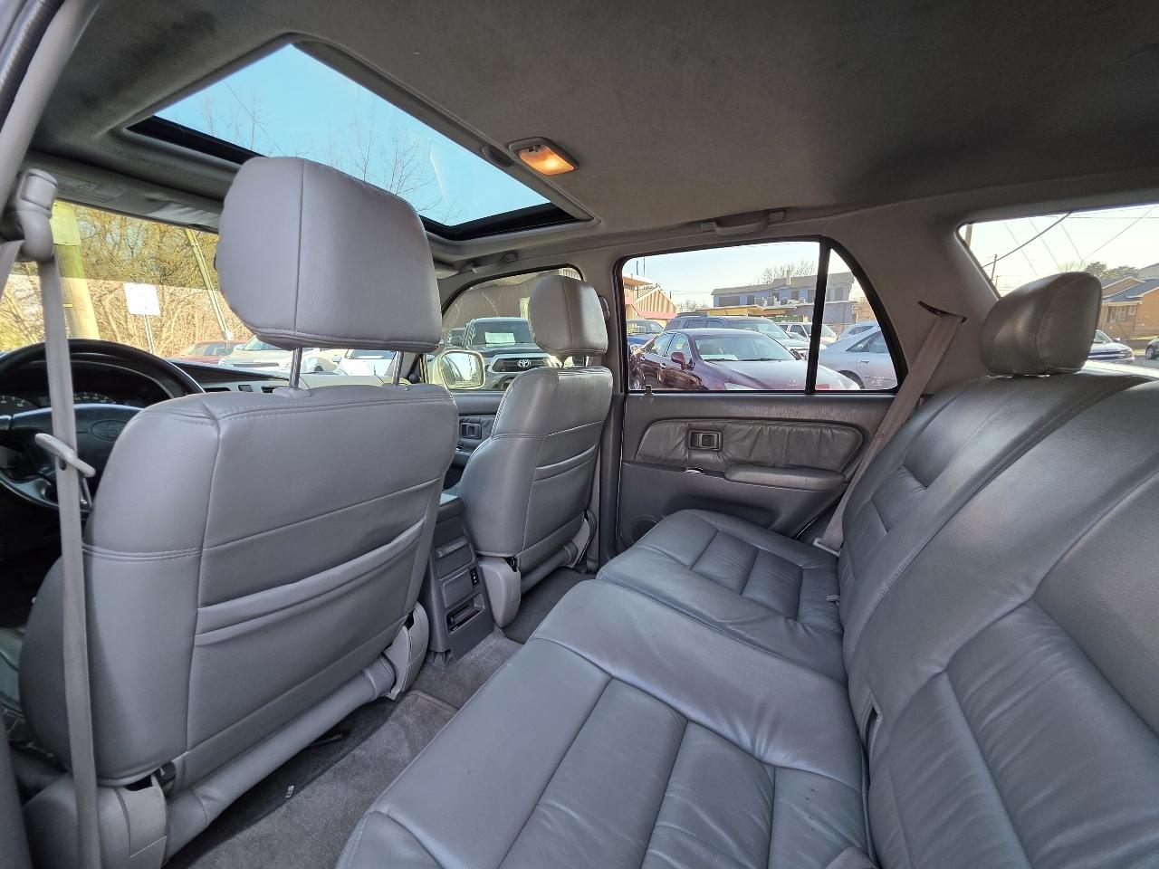 Toyota 4Runner SR5 4WD 2001