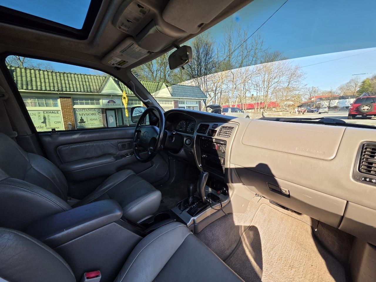 Toyota 4Runner SR5 4WD 2001