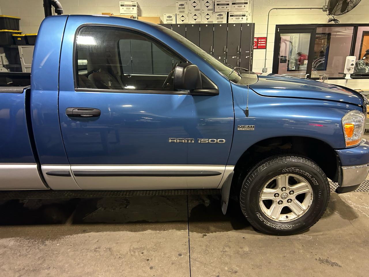 Dodge Ram 1500 SLT 4WD 2006