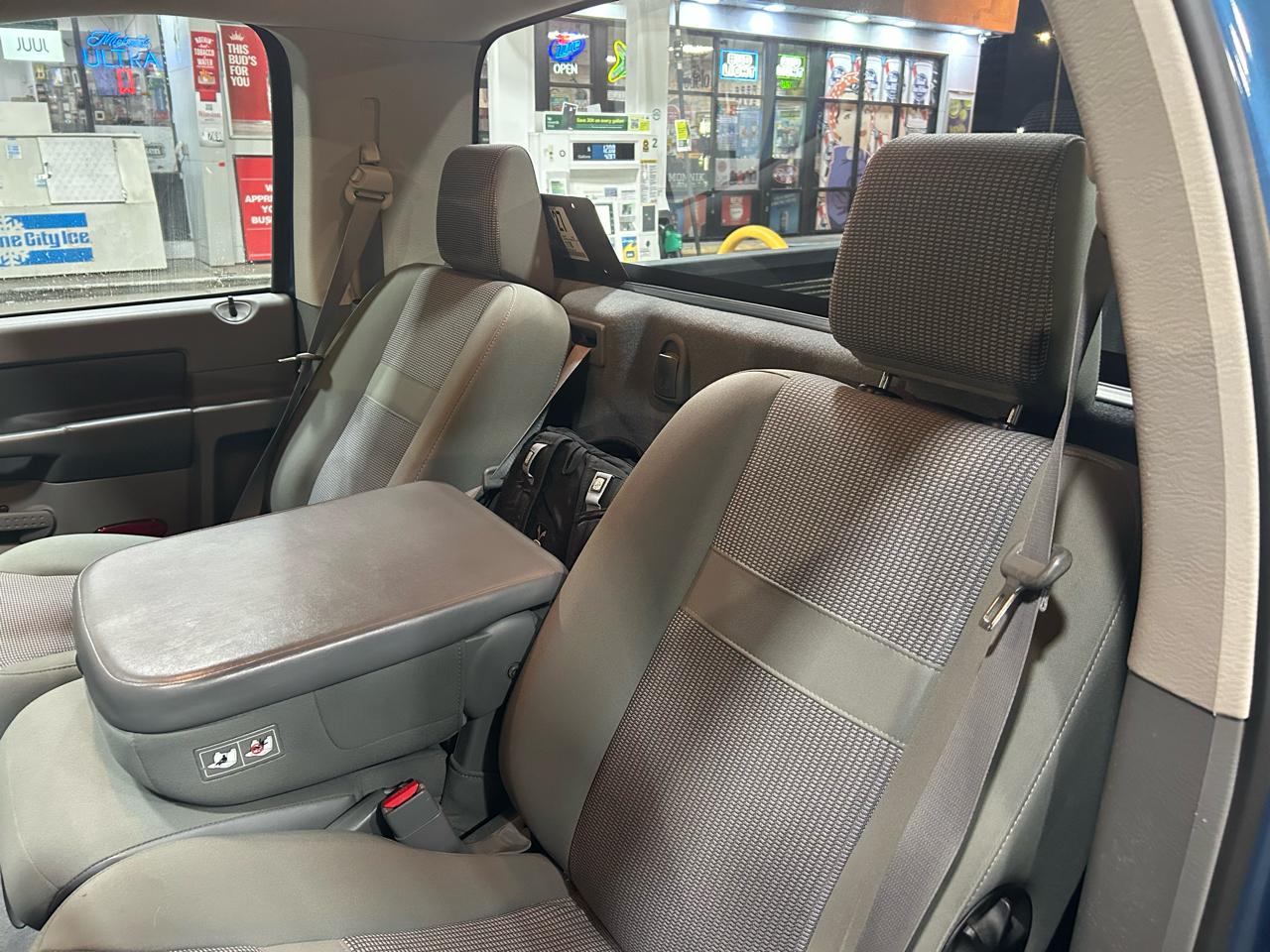 Dodge Ram 1500 SLT 4WD 2006