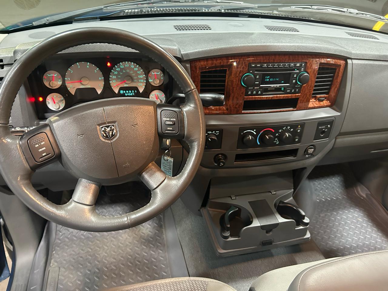 Dodge Ram 1500 SLT 4WD 2006