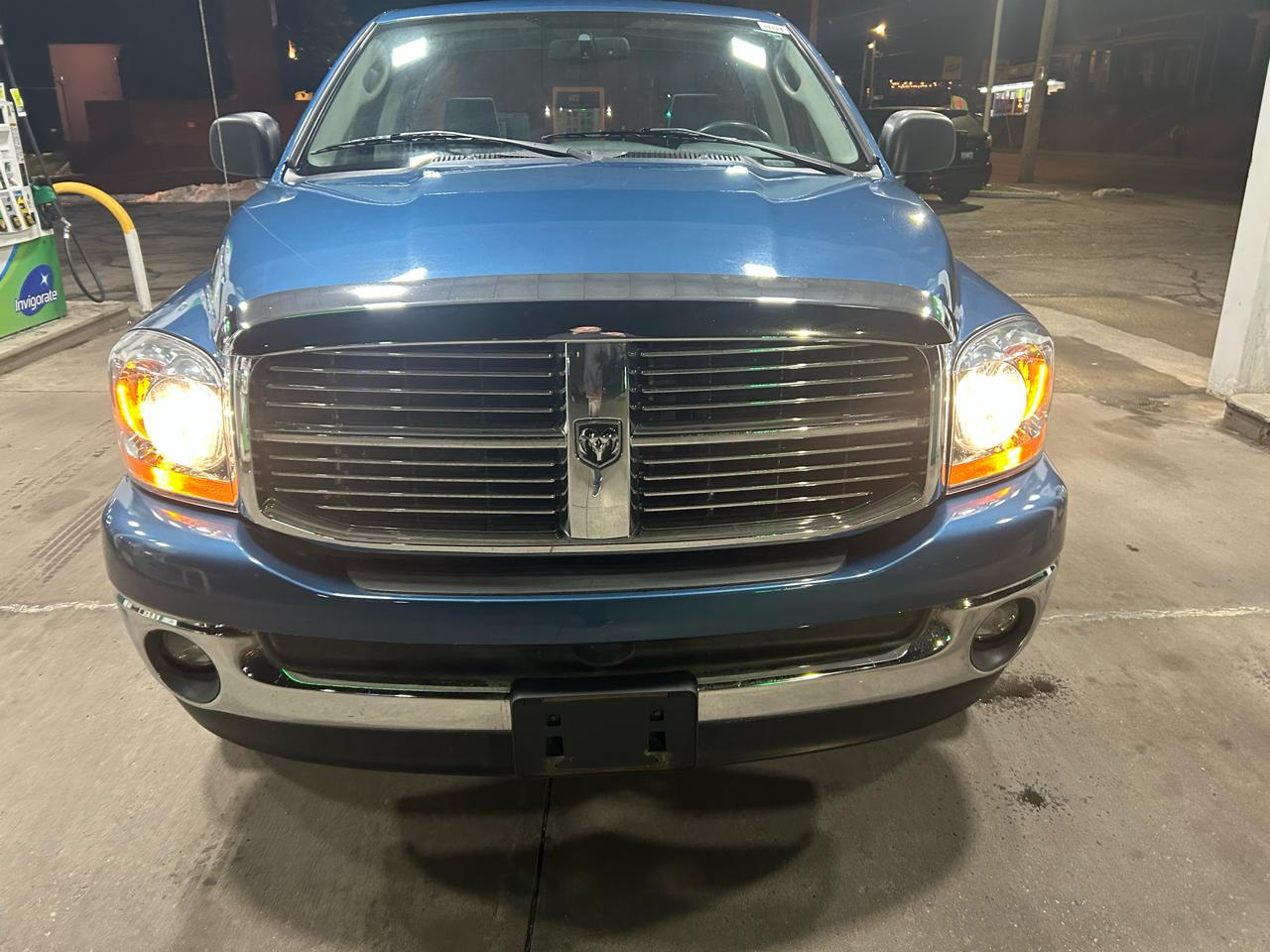 Dodge Ram 1500 SLT 4WD 2006