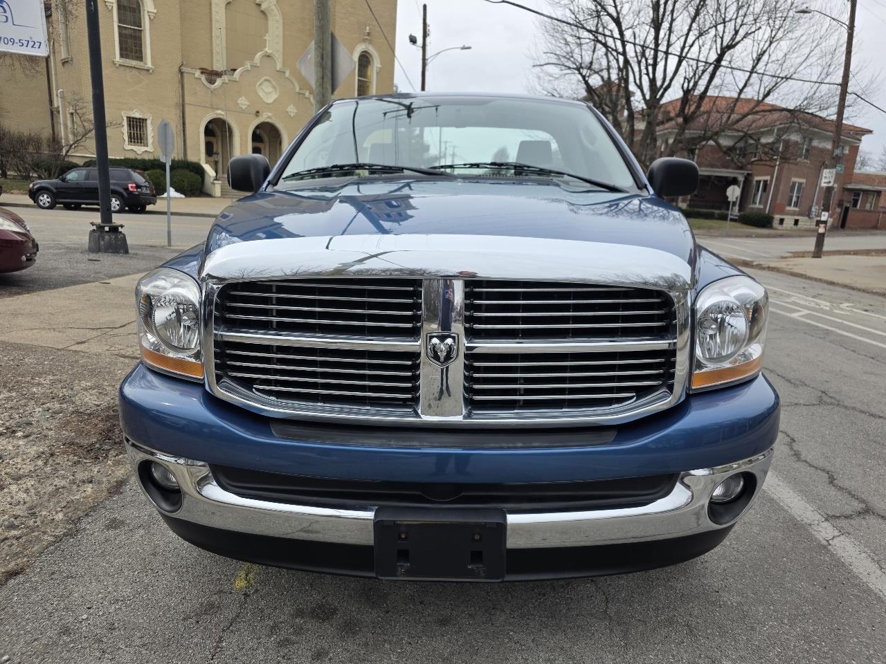 Dodge Ram 1500 SLT 4WD 2006