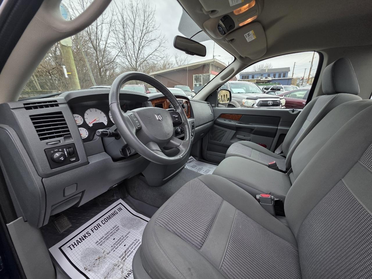 Dodge Ram 1500 SLT 4WD 2006