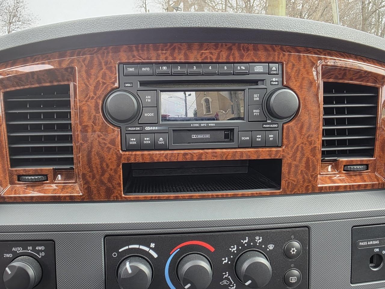 Dodge Ram 1500 SLT 4WD 2006