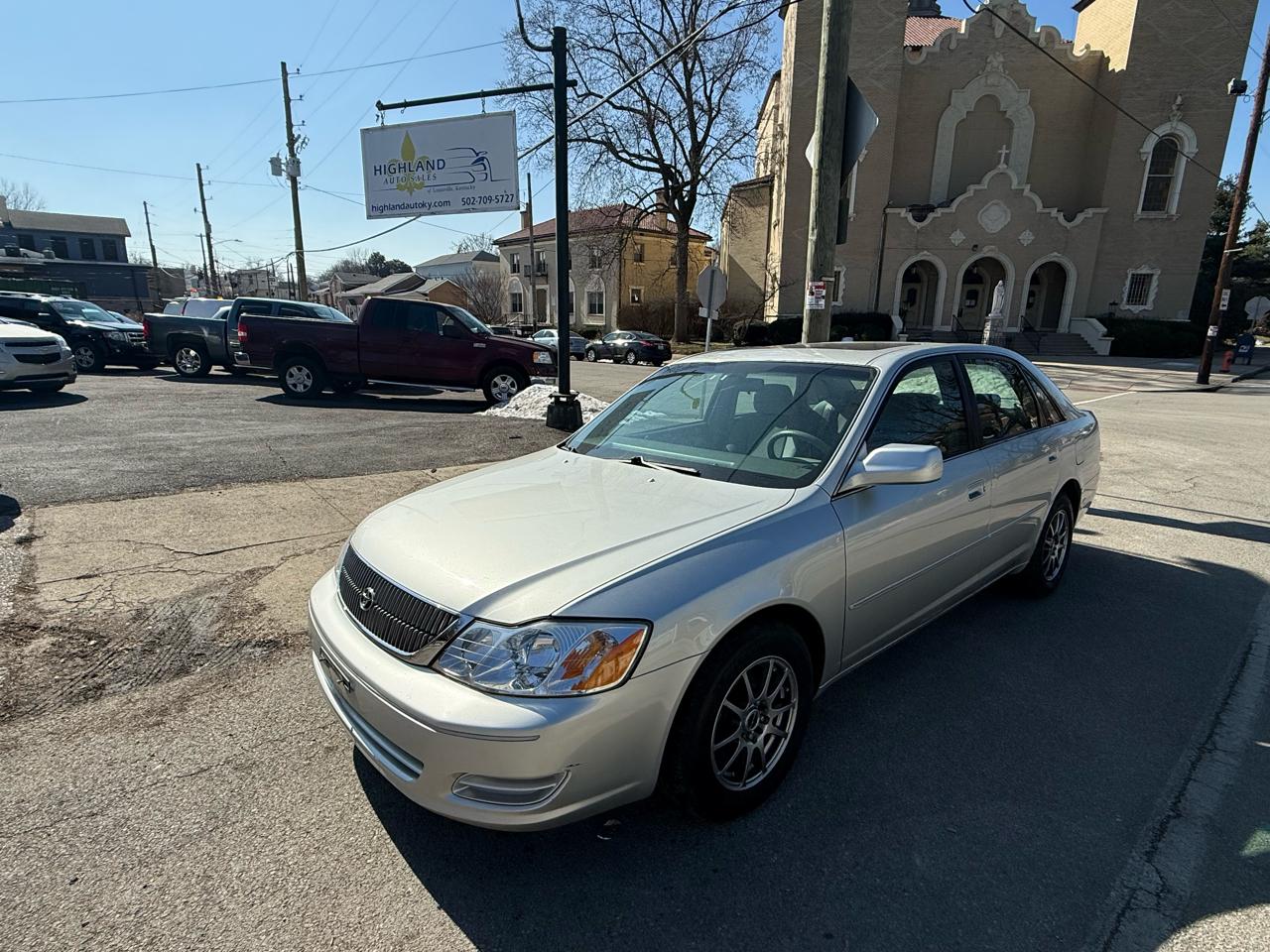Toyota Avalon XLS 4D Sedan 2000